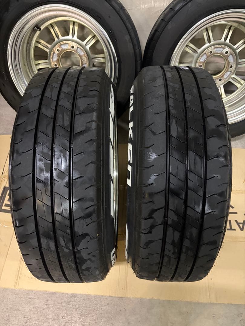 essex エセックス　ENCB 4本ハイエース　17インチ139.7 6穴