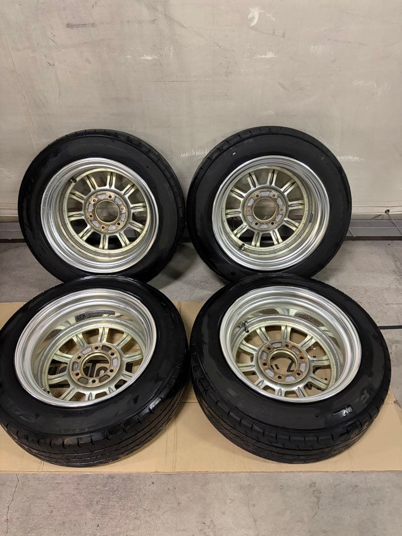 essex エセックス　ENCB 4本ハイエース　17インチ139.7 6穴