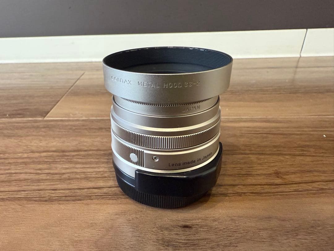 CONTAX G2本体、Carl Zeiss レンズ×3、ストロボ、各種ケース
