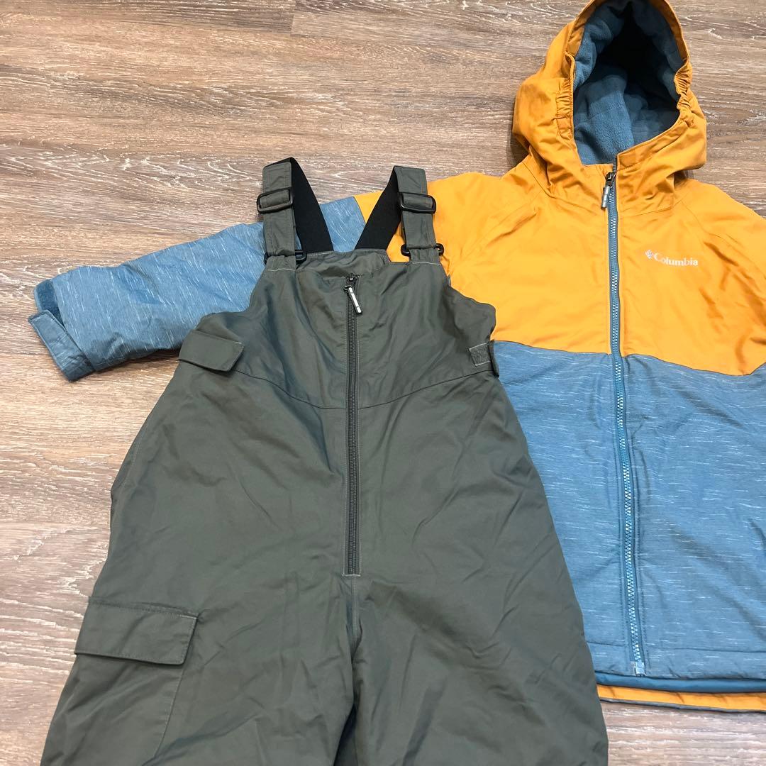 コロンビア　スキーウェア　140 美品　女の子　男の子M