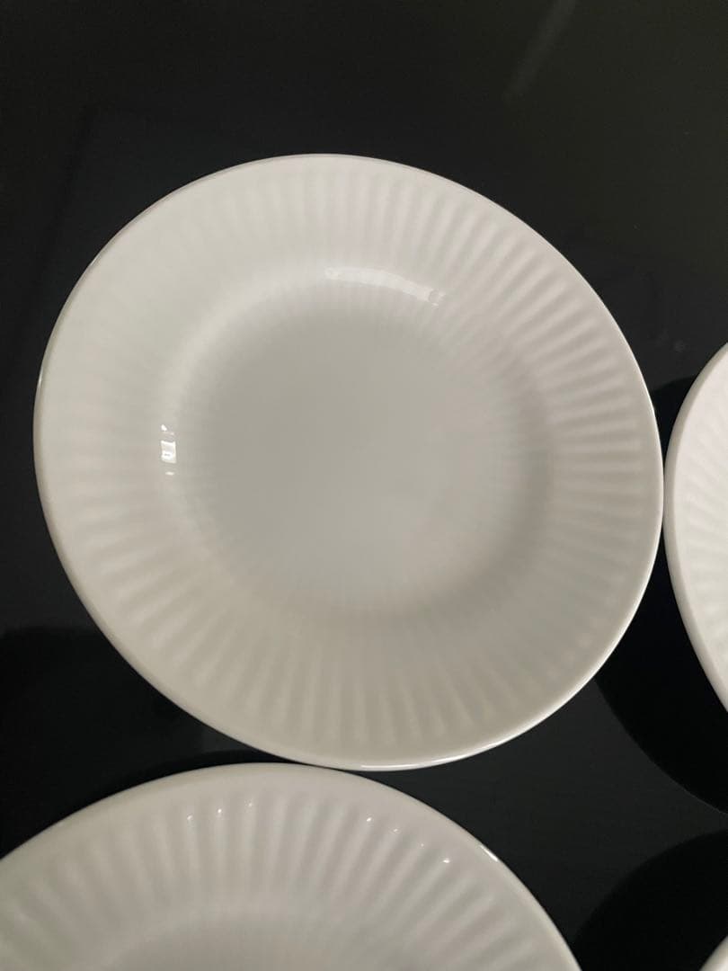 【新品】ロイヤルコペンハーゲン ホワイトフルーテッド プレート 11cm 4枚