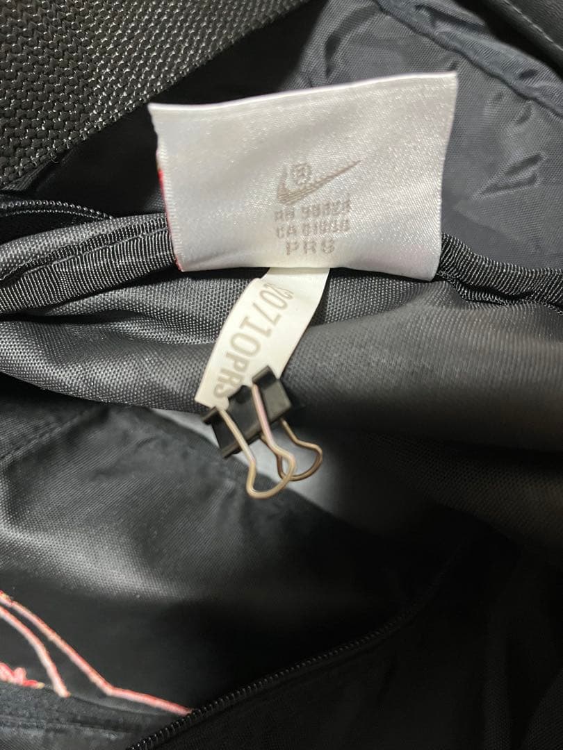 JORDAN NIKE 【90s未使用タグ付銀タグ】ボストンバッグ黒赤　刺繍ロゴ