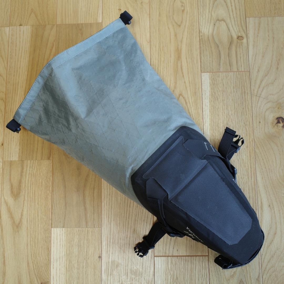 アクセサリー APIDURA BACKCOUNTRY SADDLE PACK 6L
