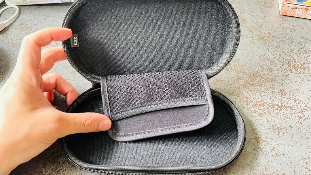 純正品 PlayStation Vita 本体 + ハードケース セット