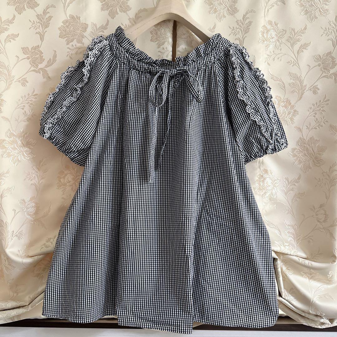 美品 大きいサイズ ローズティアラ リボン フリル チュニックブラウス