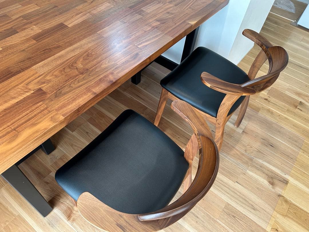 【MochiBLACK ELEPHANTダイニングチェアアーム付き②