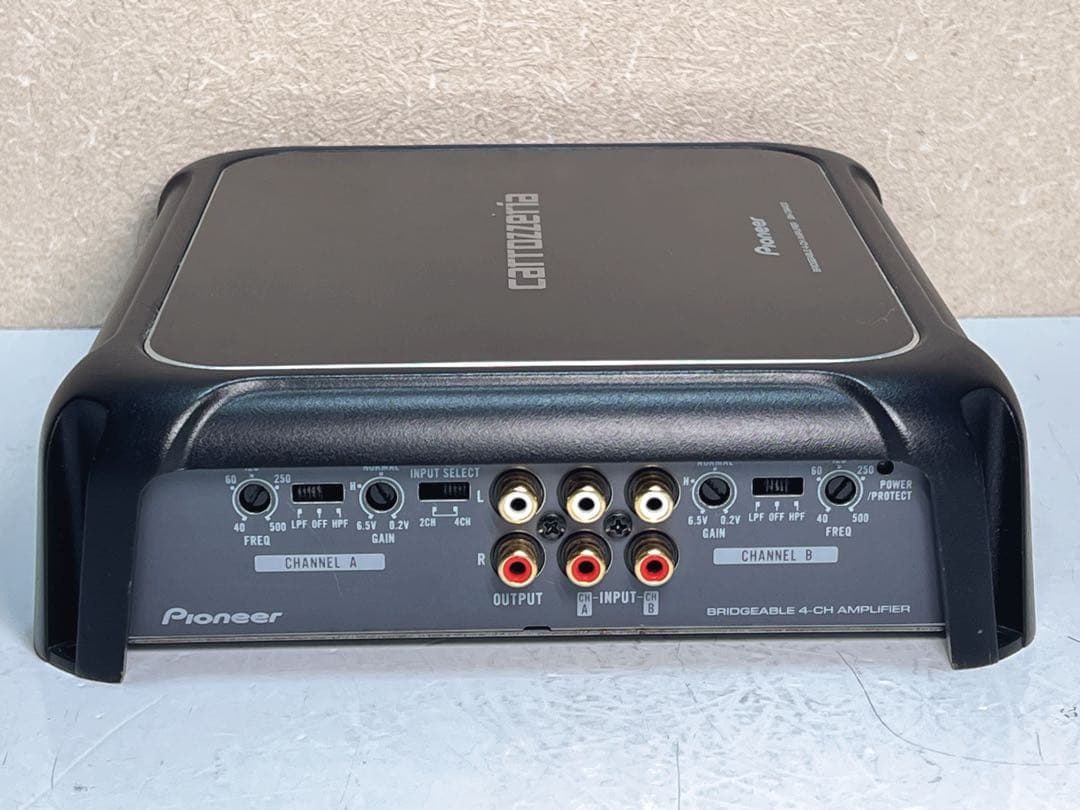 カロッツェリア　GM-D8400 パワーアンプ ジャンク品