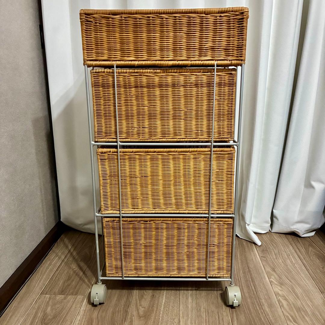ラタン 仕切り付き　4段収納ボックス キャスター付き
