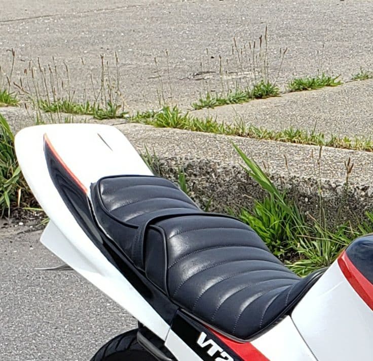 VT250FE　MC08用　Gスタイルテールカウル限界！処分価格！！