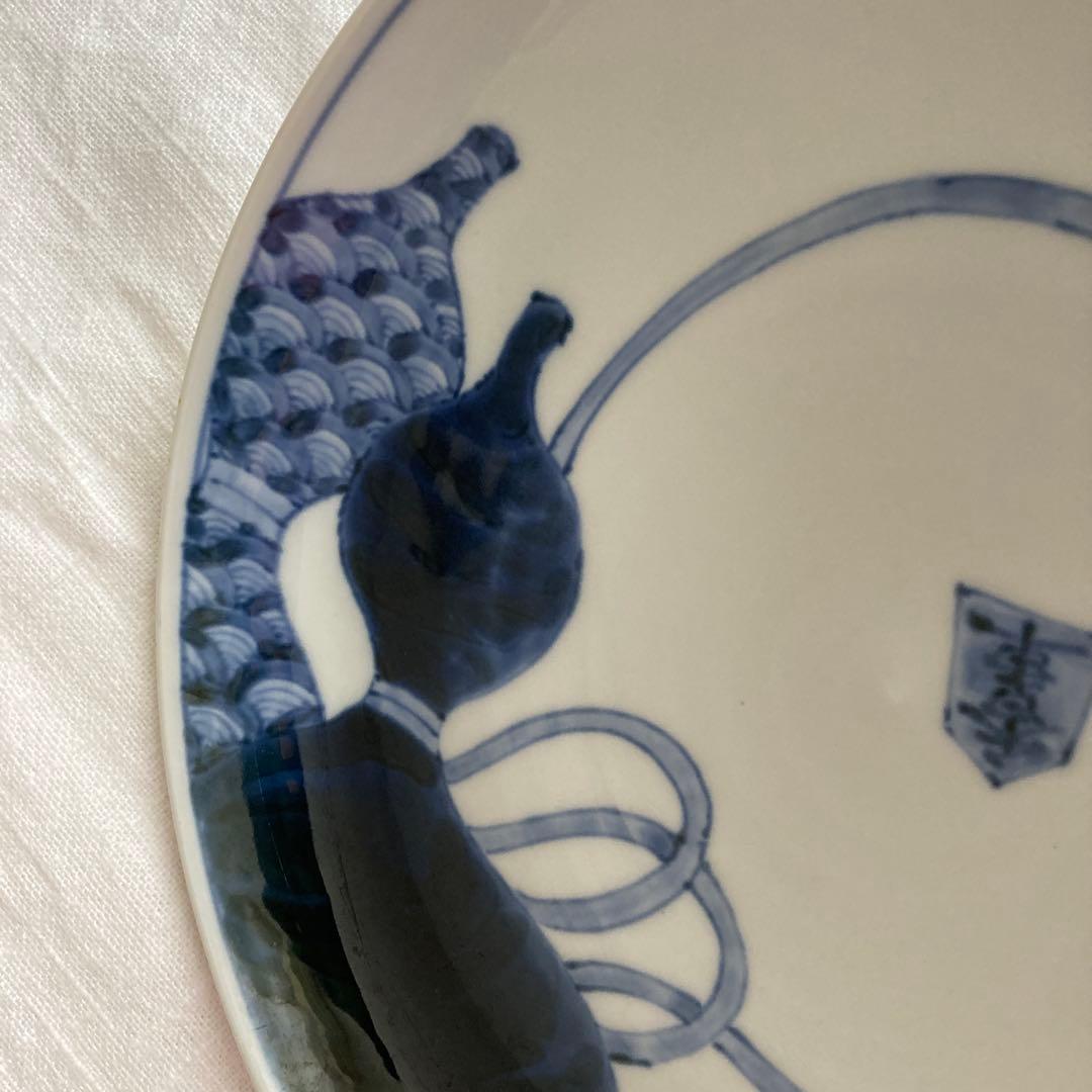 七寸皿（直径約22cm） 染付 瓢箪から駒　藤吉憲典