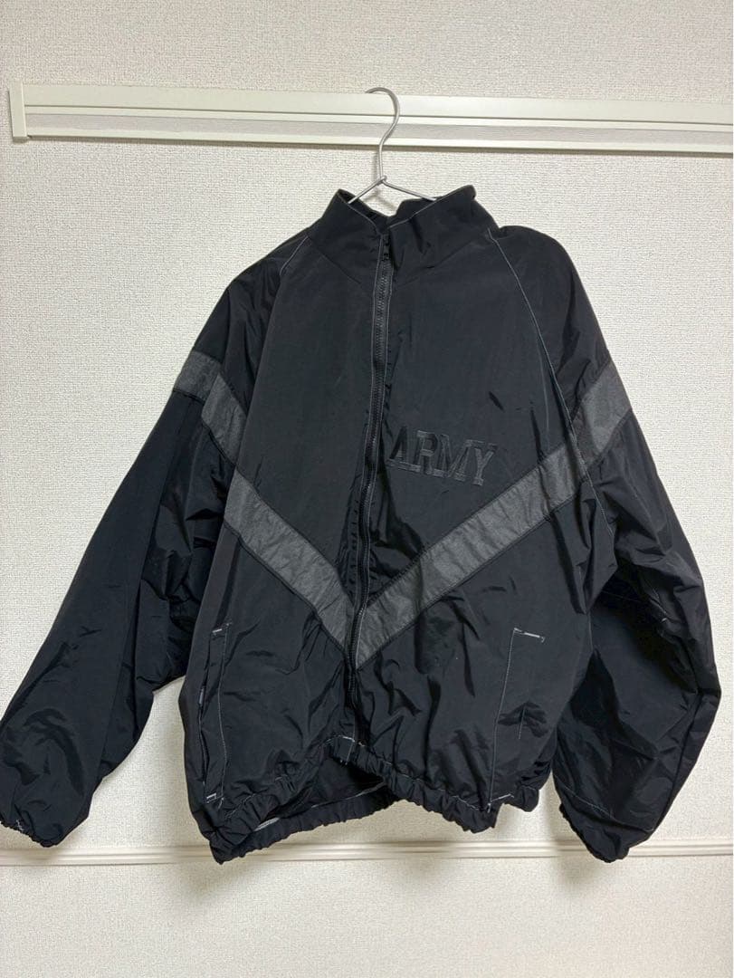 実物 米軍USARMY IPFU フィットネスジャケットDEEP BLACK染め