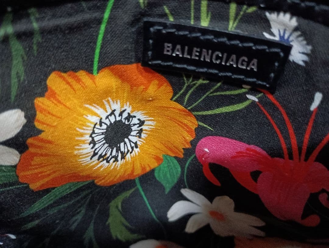 正規品希少★美品★BALENCIAGA トートバッグ ホワイトカバスS花柄