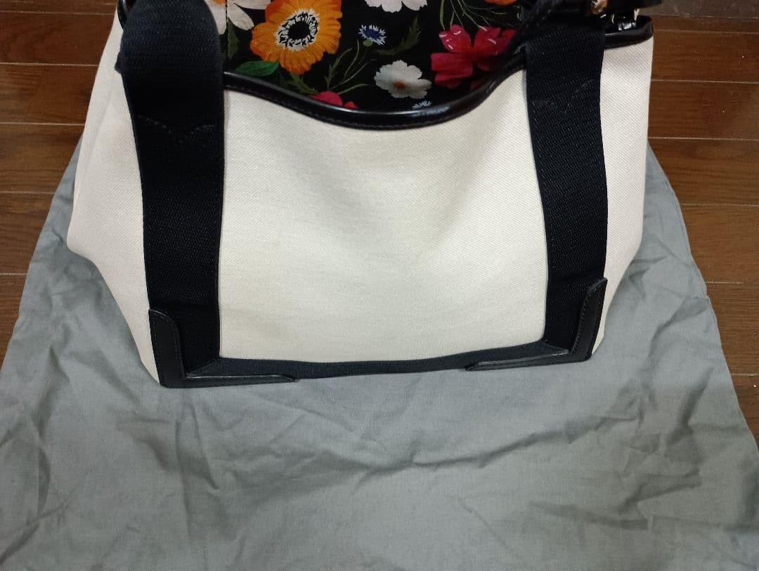 正規品希少★美品★BALENCIAGA トートバッグ ホワイトカバスS花柄