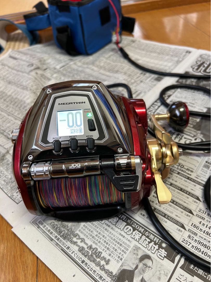 Daiwa MEGATWIN 電動リール レッド/シルバー