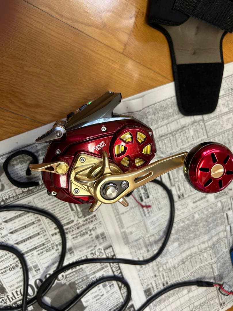 Daiwa MEGATWIN 電動リール レッド/シルバー