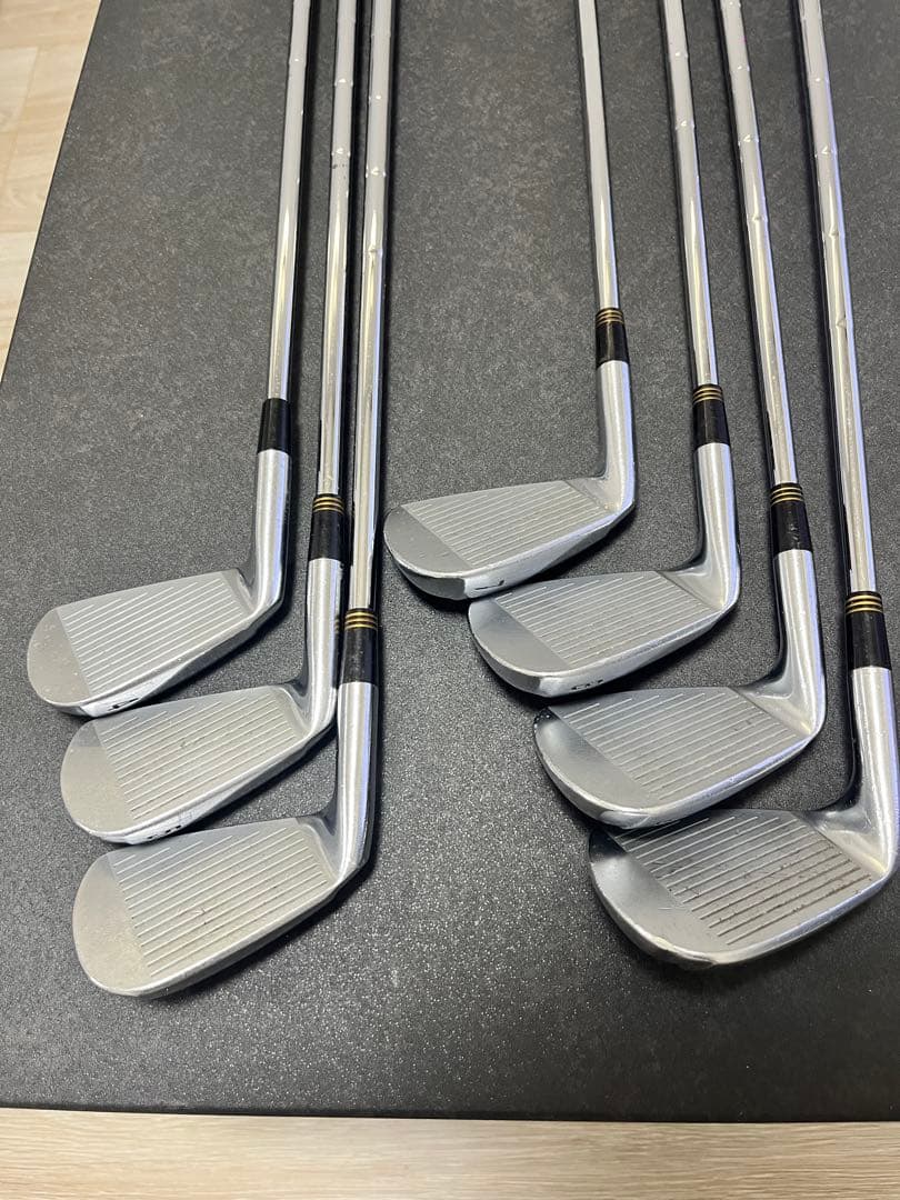 【値下げ】スリクソン SRIXON ZR800 4〜P 7本セット