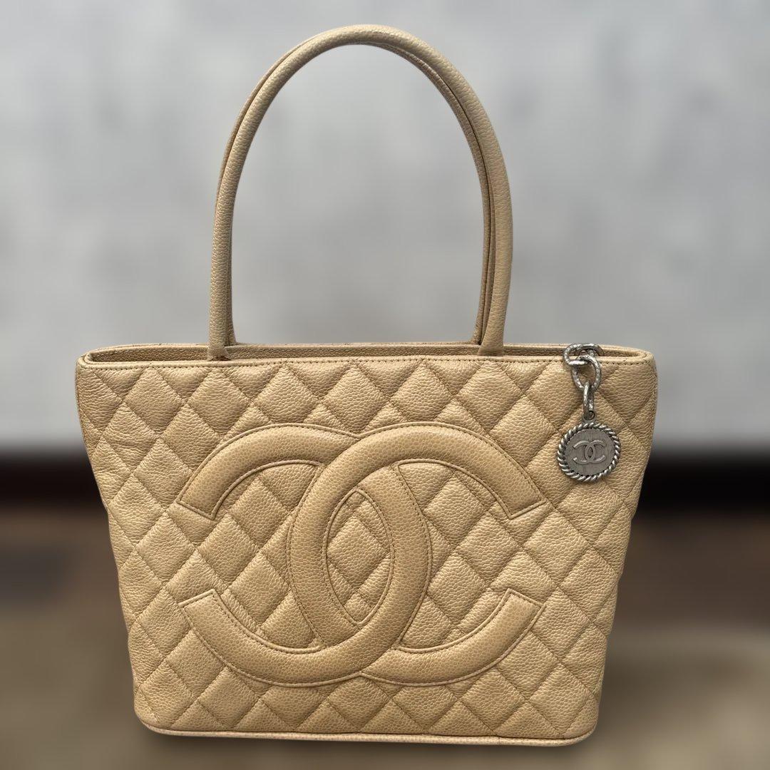 CHANEL ベージュ キルティング トートバッグ