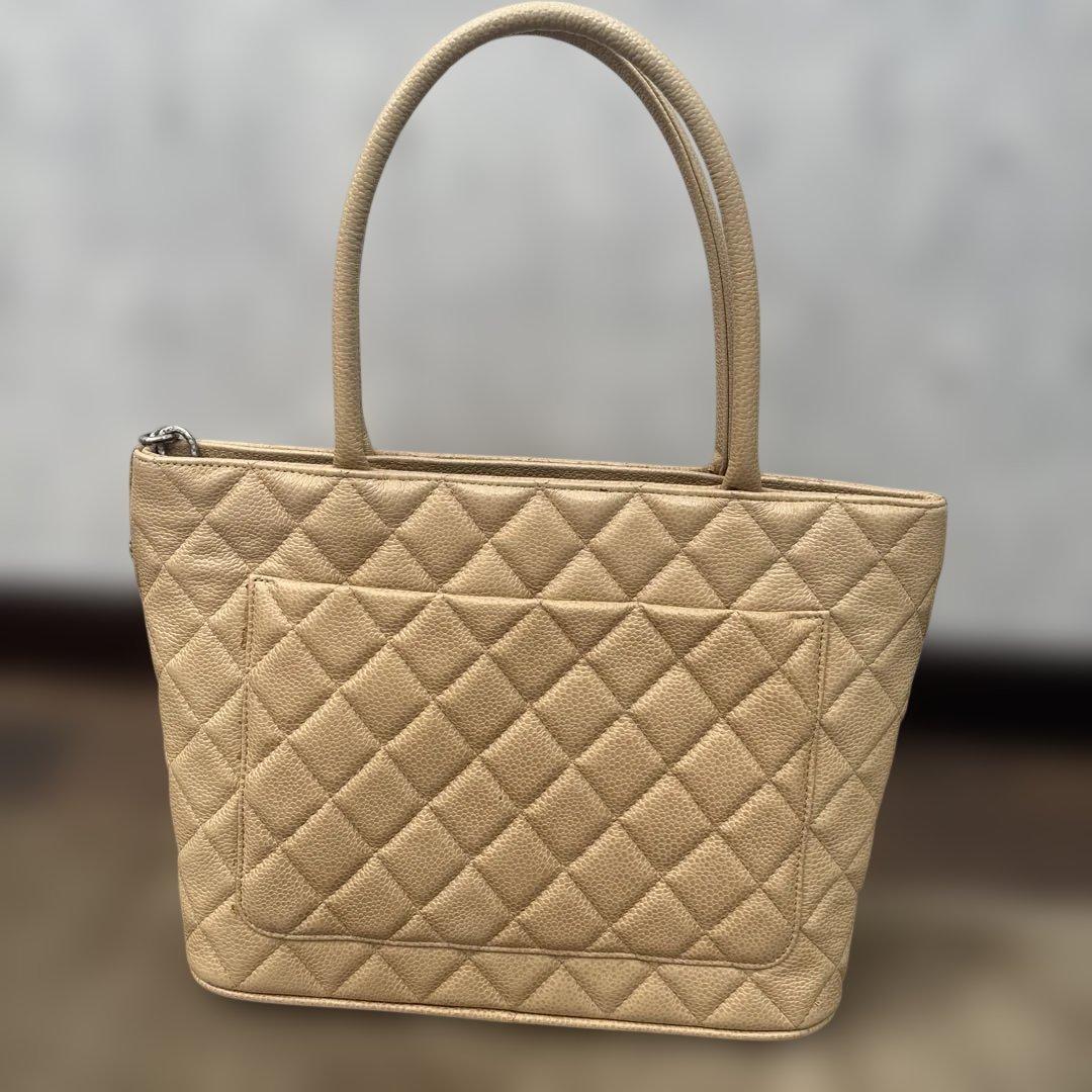 CHANEL ベージュ キルティング トートバッグ