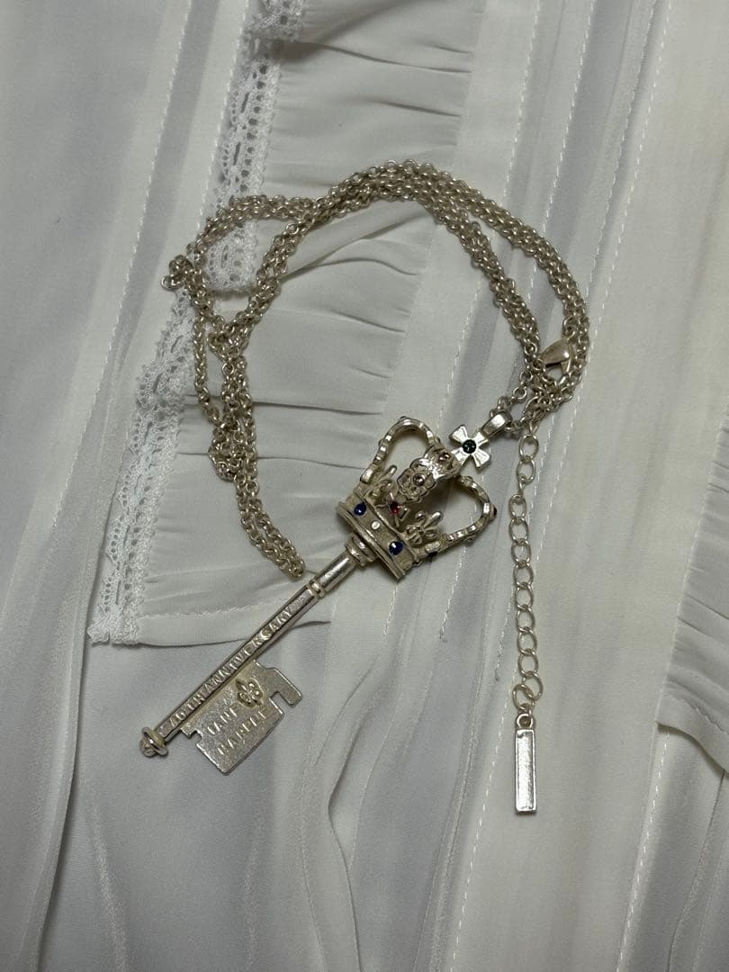 ジェーンマープル　クラウンキーのペンダント