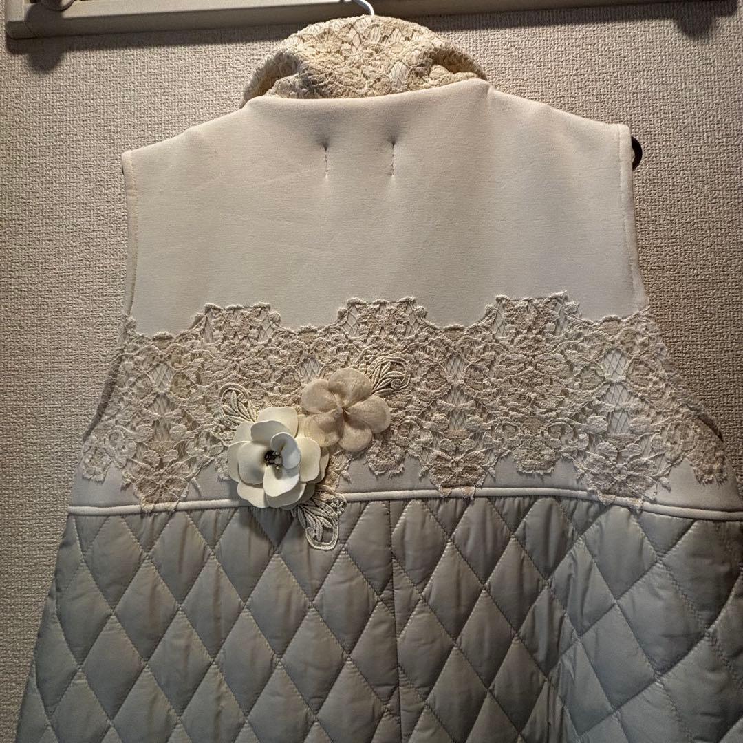 美品Bel Paci ベルパーチ フラワー　Aライン　ロングベスト　キルティング