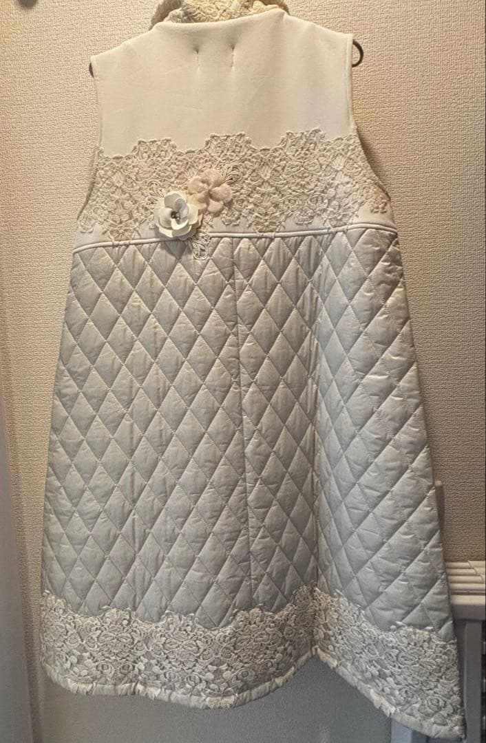 美品Bel Paci ベルパーチ フラワー　Aライン　ロングベスト　キルティング