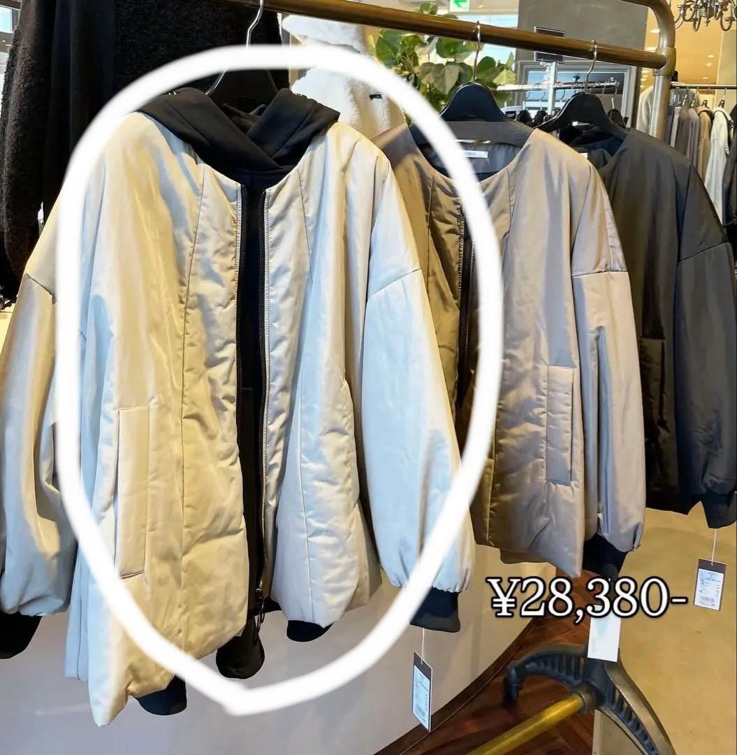 【新品タグ付き】ayane アヤン　中綿フレアコート　ブルゾン　ナイロン　38