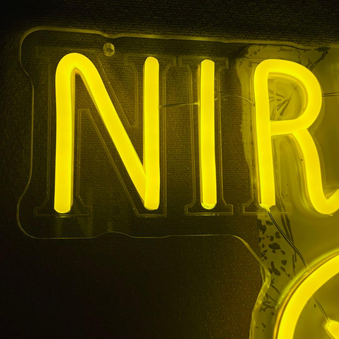 【人気】NIRVANA スマイリー バンドロゴ ネオンサイン ライト 調整可能