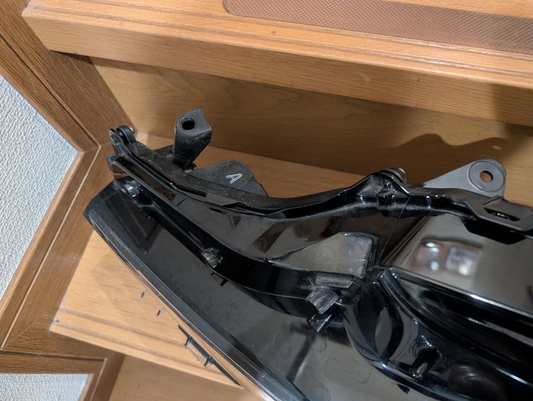 60系　トヨタ　プリウス　左　ヘッドライト　PHEV