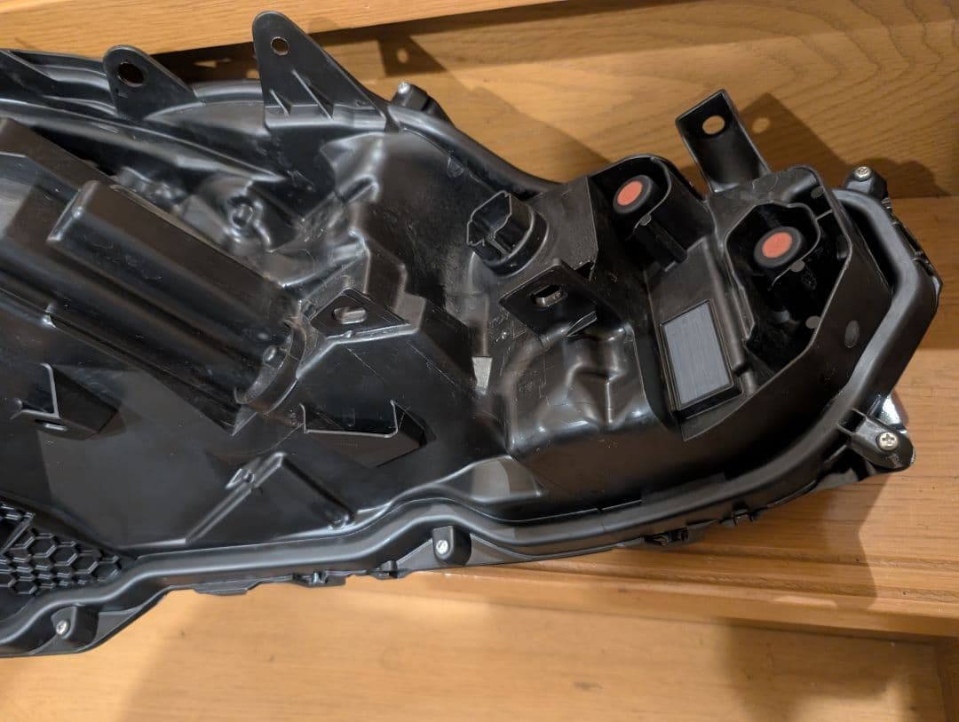 60系　トヨタ　プリウス　左　ヘッドライト　PHEV