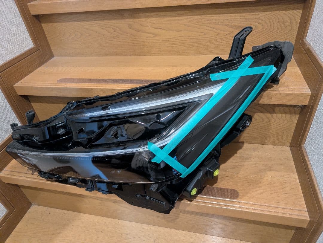 60系　トヨタ　プリウス　左　ヘッドライト　PHEV