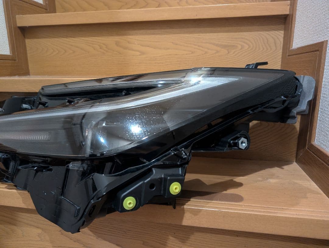 60系　トヨタ　プリウス　左　ヘッドライト　PHEV