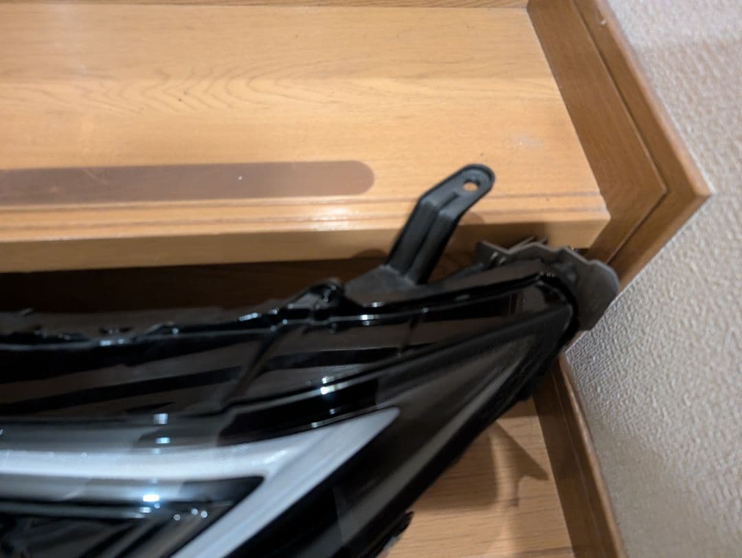 60系　トヨタ　プリウス　左　ヘッドライト　PHEV