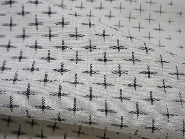 おしゃれ蚊絣：白い紬織着物：美品：13号：袷正絹：トールサイズ：P22