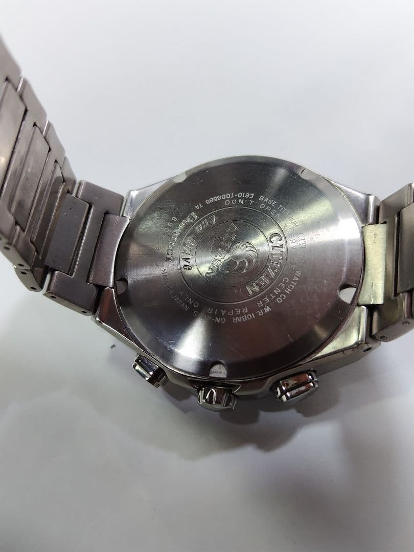 シチズン　アテッサ　エコドライブ　充電池新品　軽量チタン製 電波時計