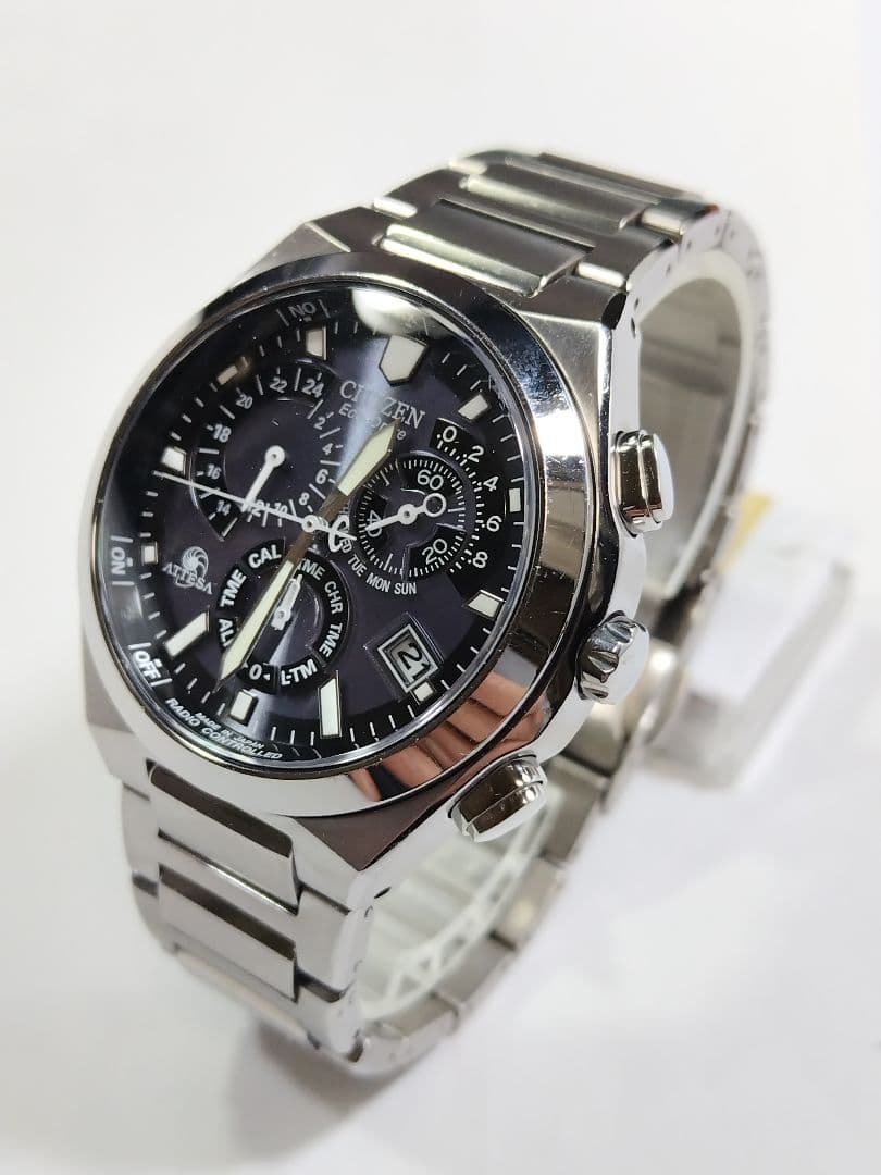 シチズン　アテッサ　エコドライブ　充電池新品　軽量チタン製 電波時計