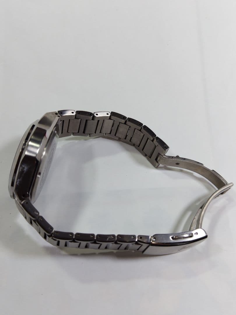 シチズン　アテッサ　エコドライブ　充電池新品　軽量チタン製 電波時計