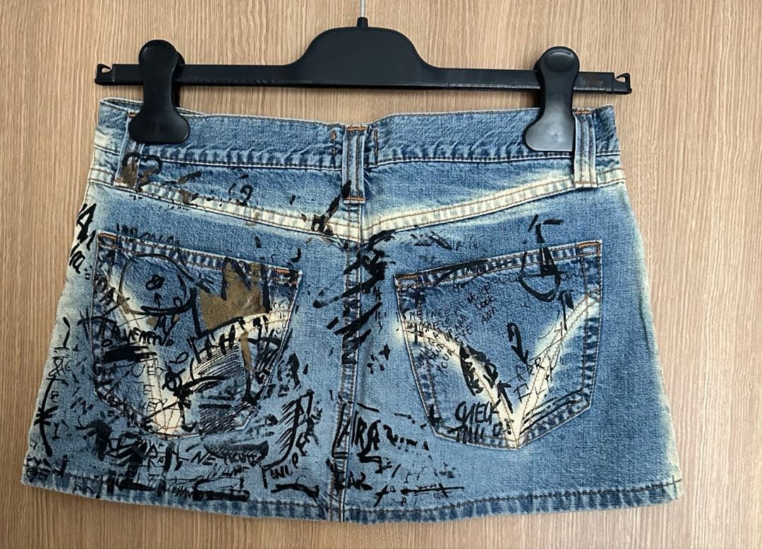 D&G グラフィティデニムミニスカート