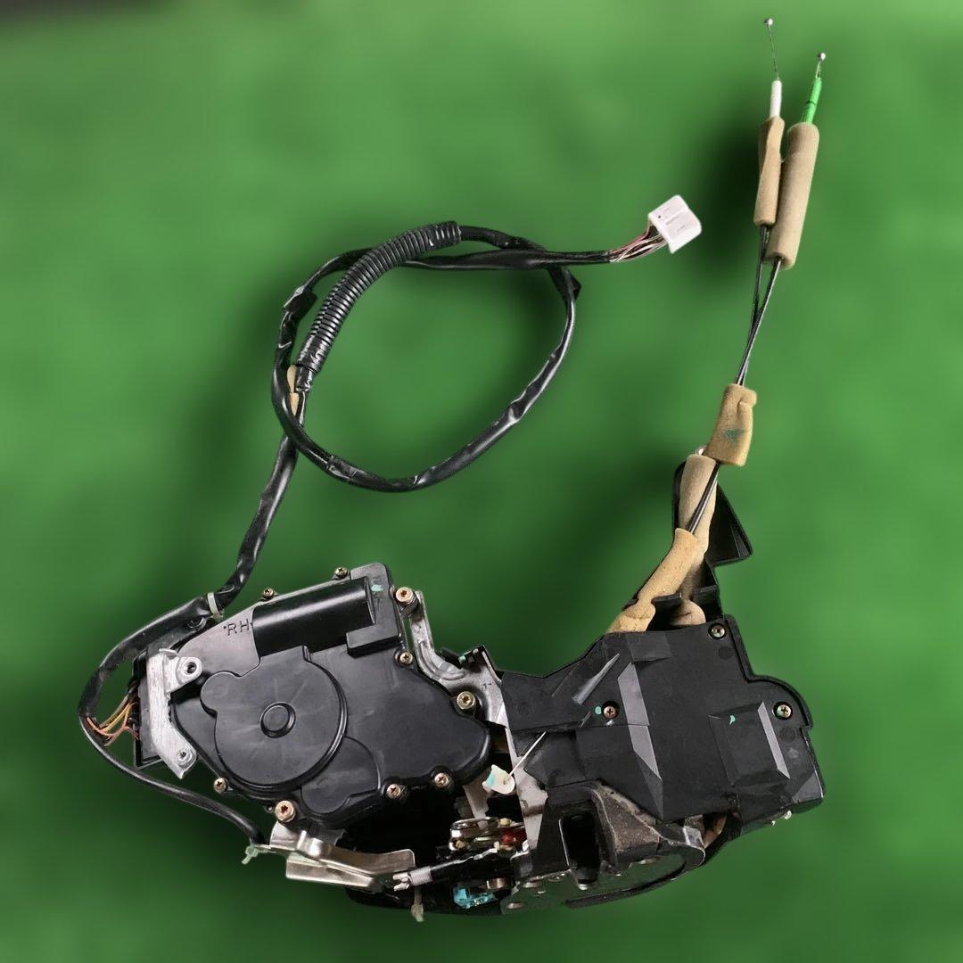 トヨタ　セルシオ　30 31 後期　純正ドアロックアクチュエーター　右前　中古品