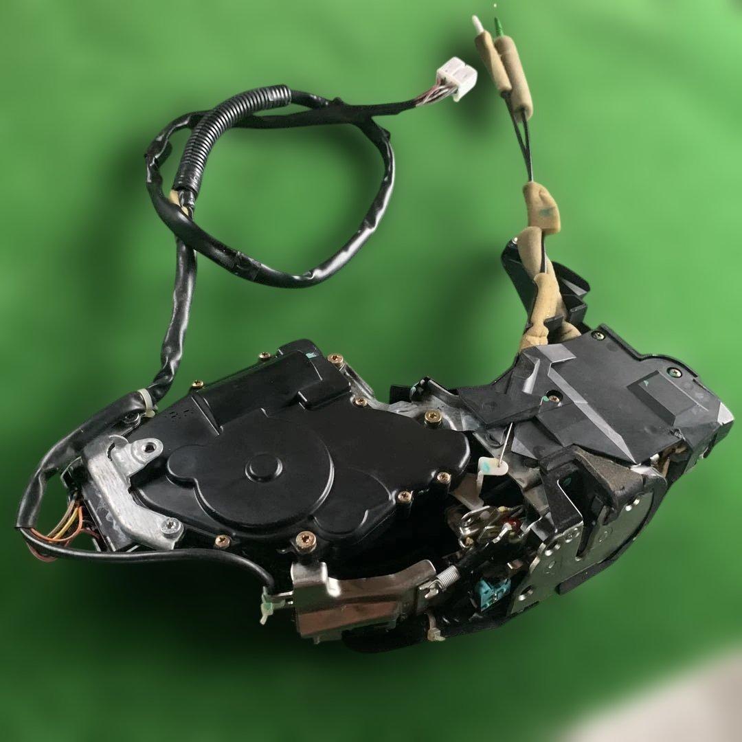 トヨタ　セルシオ　30 31 後期　純正ドアロックアクチュエーター　右前　中古品