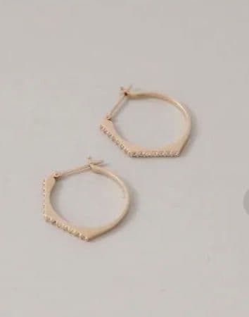 Lilias ラインホワイトトパーズピアス