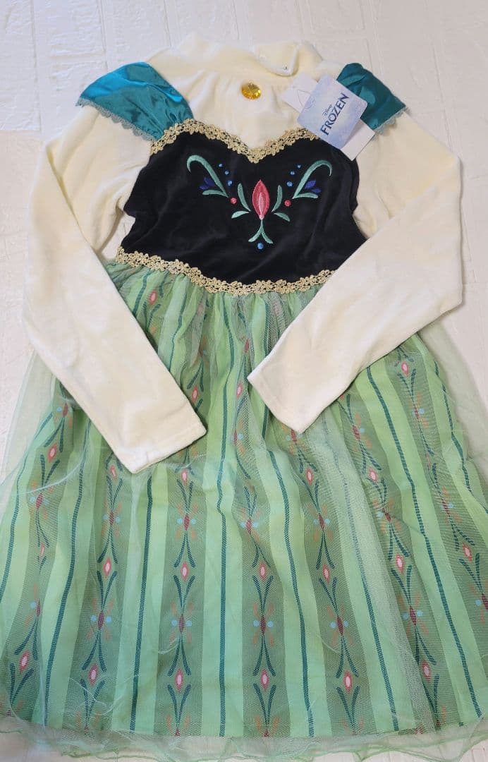 【✴︎秋桜✴︎さま】エニィファム　キッズ　アナ雪　ワンピース　140