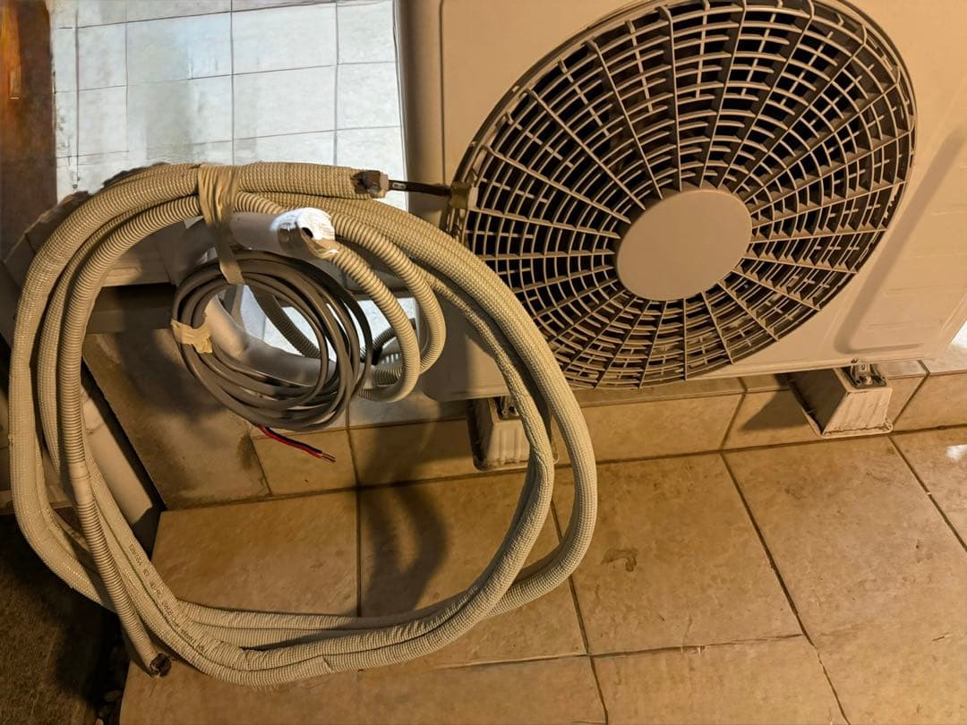 松戸市 エアコン 10畳～ 白くまくん RAS-W28K 100V