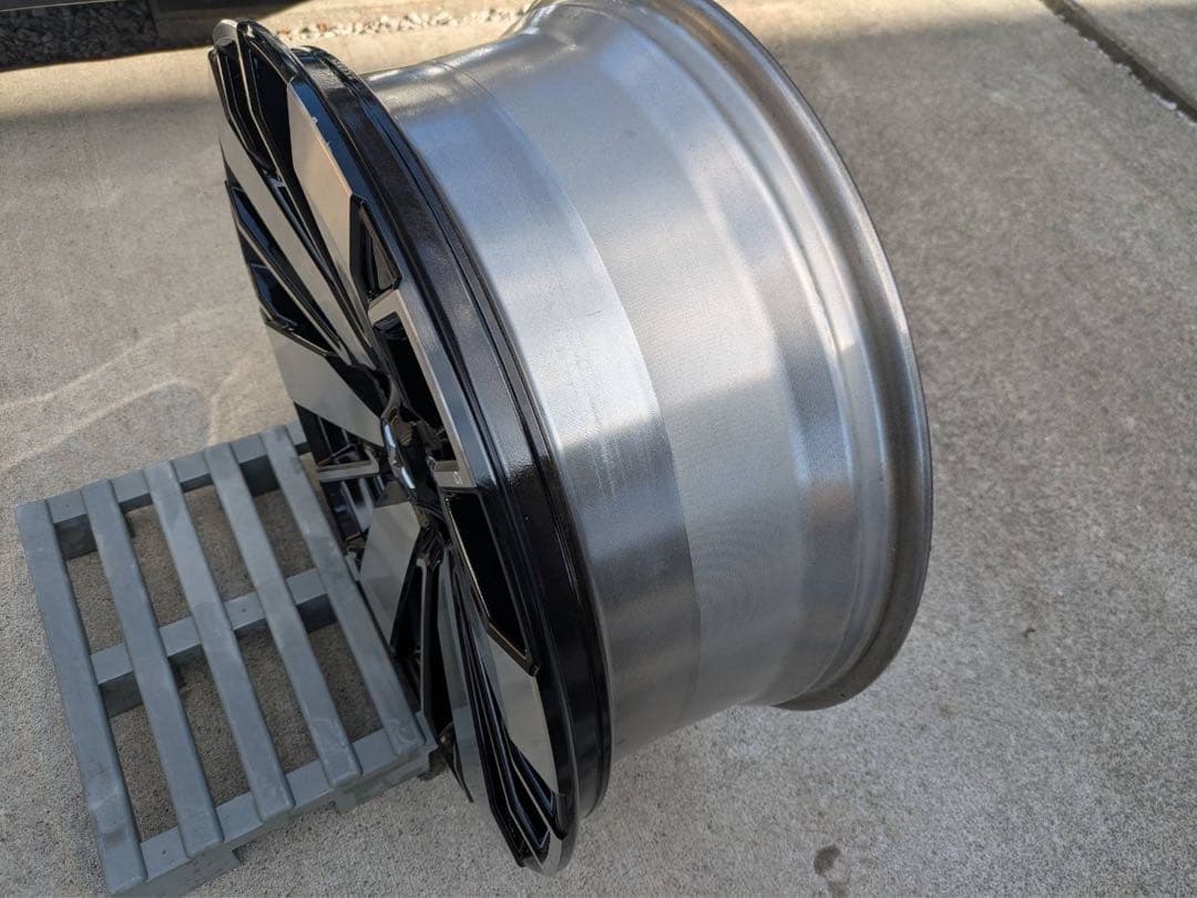 新車外し アウトランダー PHEV 純正 20インチ ホイール 1本 日本製