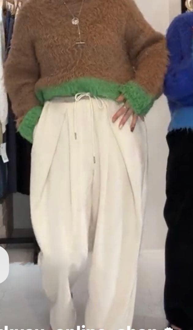 cyan tokyo カルゼベロアオーバータックテーパード　38 Ivory