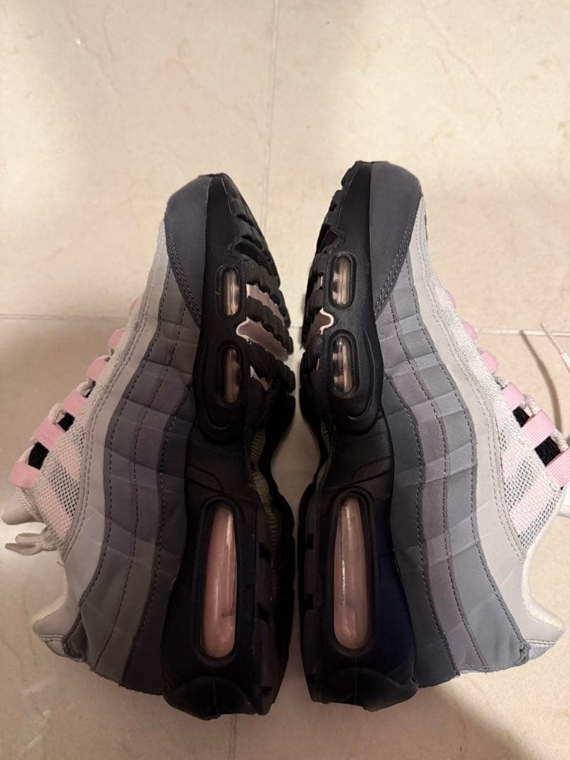 【美品】Nike Air Max 95 ピンク　24.5