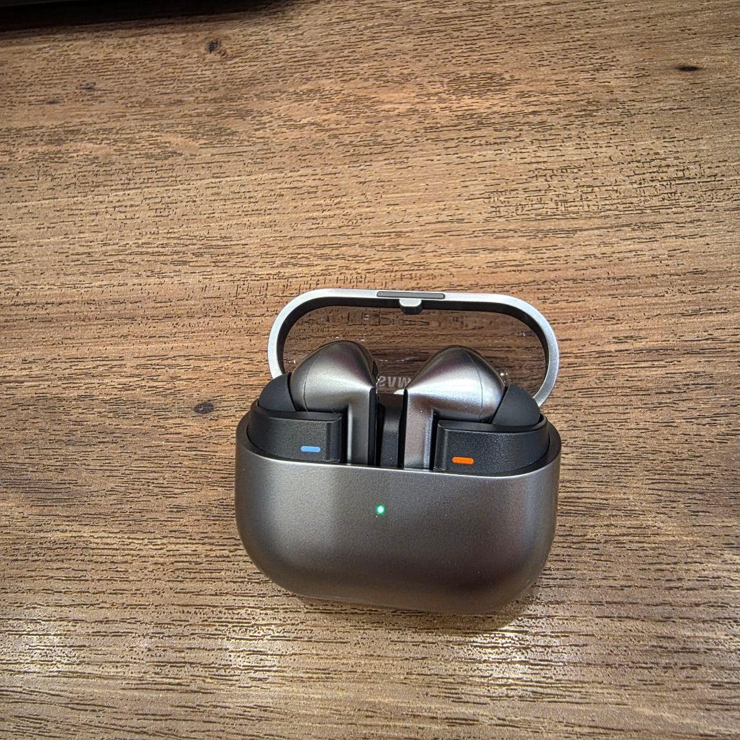 【国内正規品】Galaxy Buds3 Pro シルバー　純正ケース　動作確認済