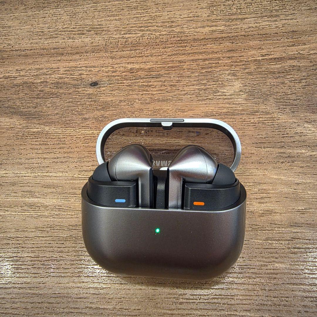 【国内正規品】Galaxy Buds3 Pro シルバー　純正ケース　動作確認済