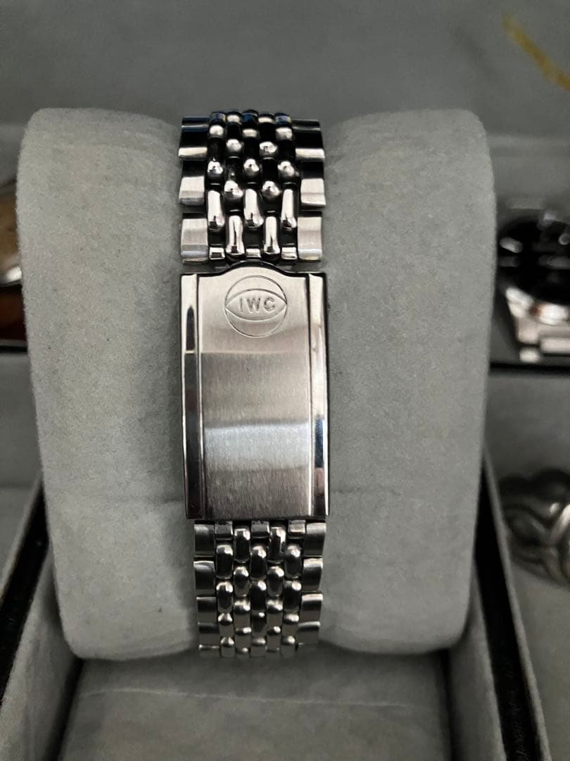 オールドインター　　IWC 1960年代　　自動巻き　ライスブレス　純正リューズ