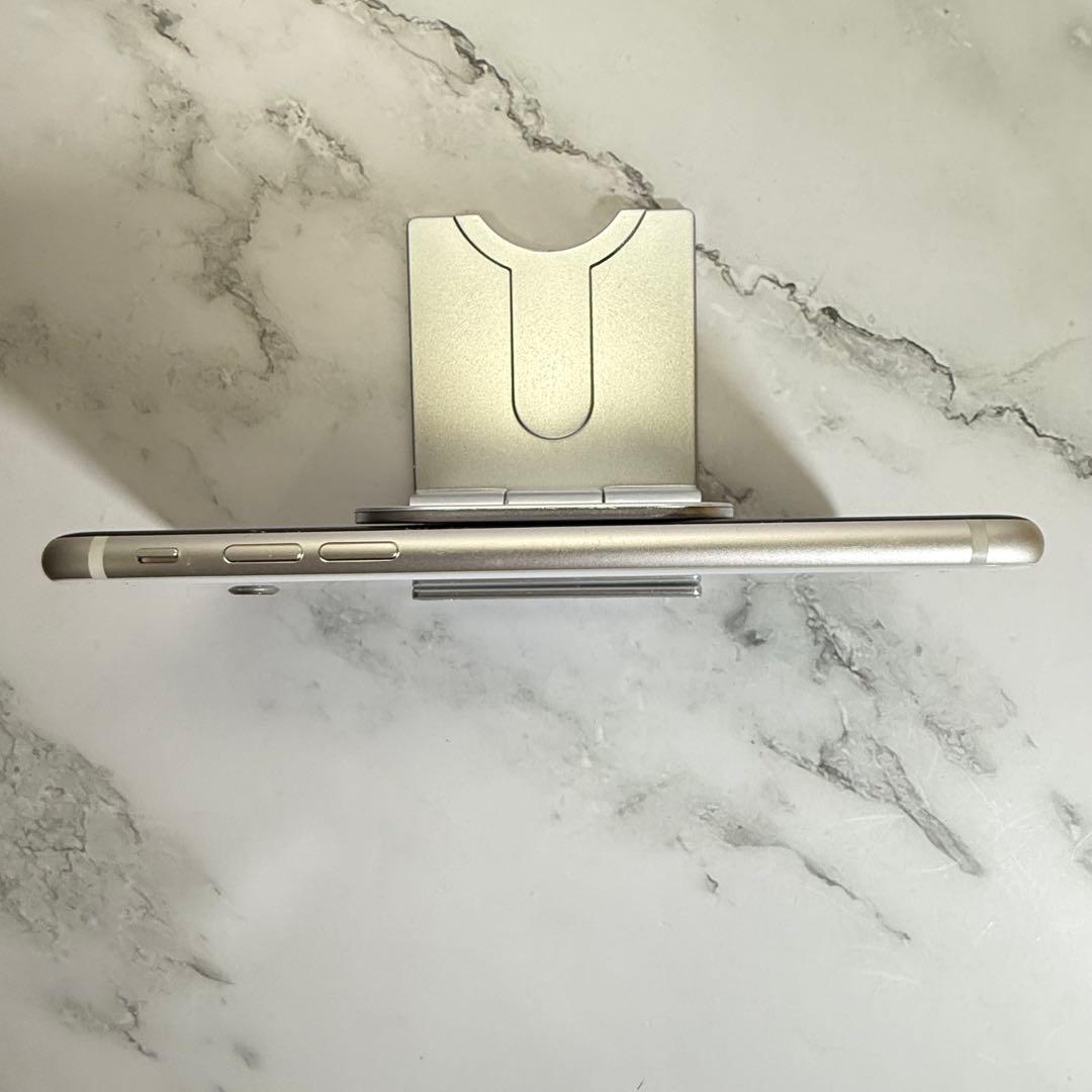 ★美品　iPhone SE 3 128GB SIMフリー バッテリー100%