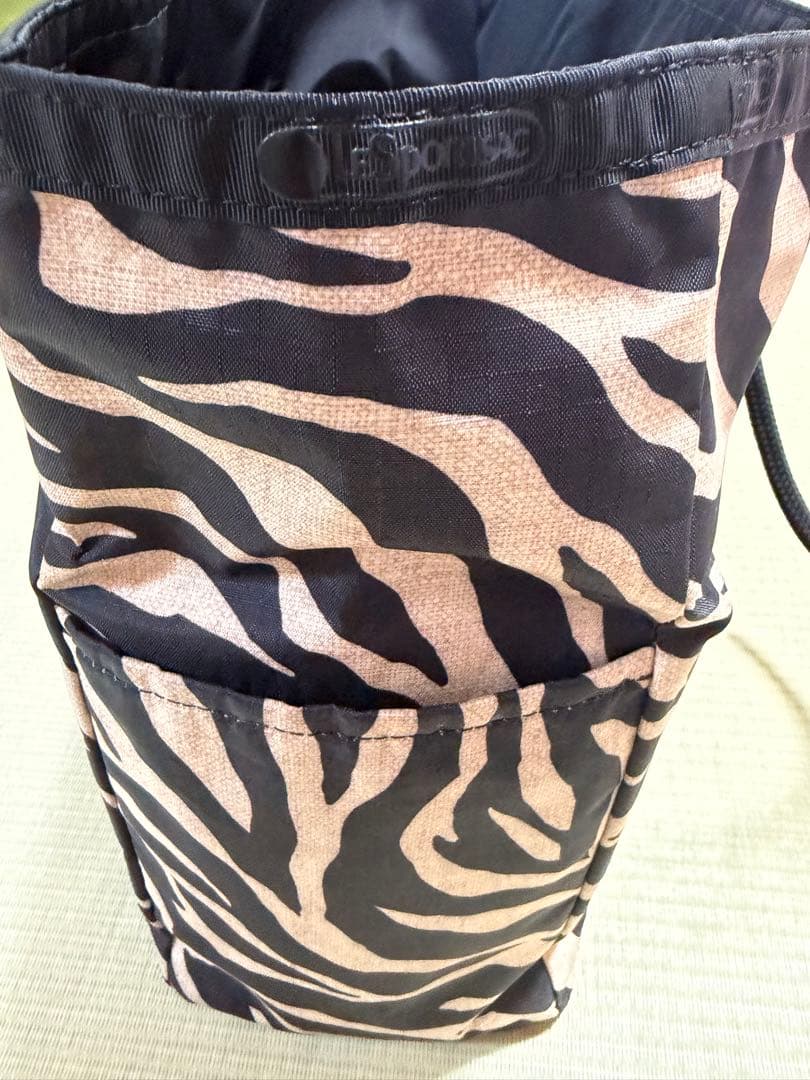 LeSportsac トートバッグ ラフィアゼブラ/ブラック